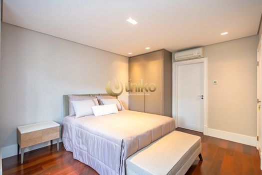 Foto 40 do(a) Casa em Condomínio de 9 quartos à venda em São João, Curitiba