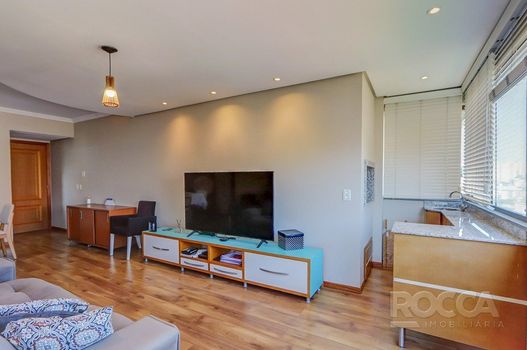 Foto 4 do(a) Apartamento de 3 quartos à venda em Jardim Botânico, Porto Alegre