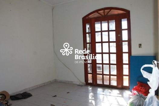 Foto 4 do(a) Casa de 4 quartos à venda em Guará I, Brasília