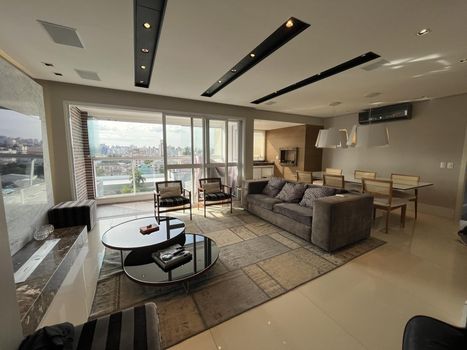 Foto 1 do(a) Flat de 3 quartos à venda em Menino Deus, Porto Alegre