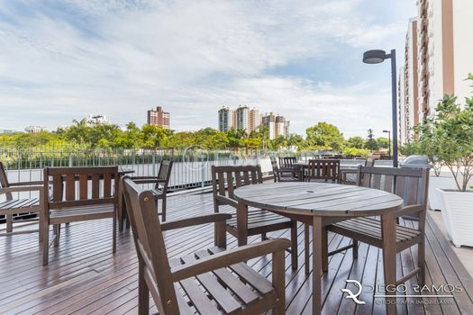 Foto 41 do(a) Apartamento de 3 quartos à venda em Boa Vista, Porto Alegre