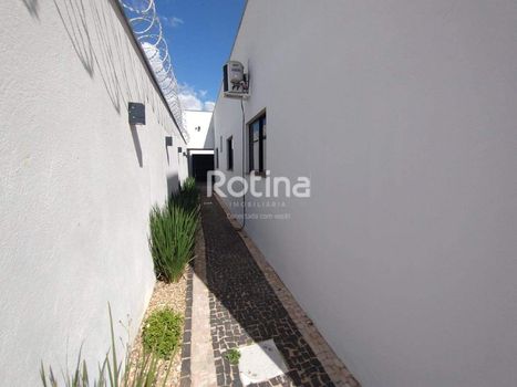 Foto 30 do(a) Casa de 3 quartos para alugar em Aclimação, Uberlândia
