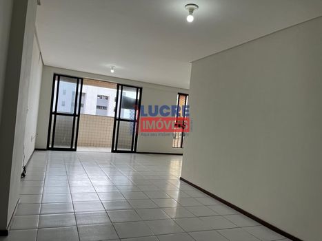 Foto 3 do(a) Apartamento de 3 quartos à venda em Manaíra, João Pessoa