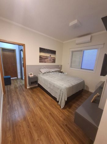 Foto 4 do(a) Casa de 3 quartos à venda em Jardim Ipanema, São Carlos
