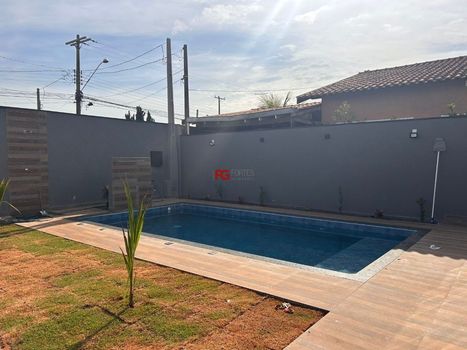 Foto 2 do(a) Casa de 3 quartos à venda em Parque Residencial Cândido Portinari, Ribeirão Preto