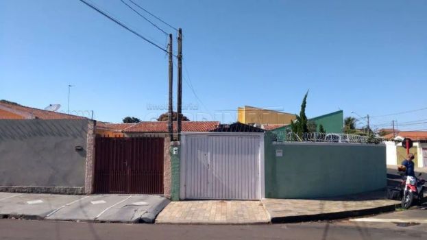 Foto 1 do(a) Casa de 3 quartos à venda em Parque Santa Felícia Jardim, São Carlos