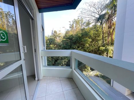 Foto 4 do(a) Apartamento de 2 quartos para alugar em Carvoeira, Florianópolis