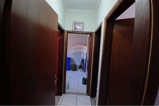 Foto 20 do(a) Casa de 4 quartos à venda em Jardim Tropical, Lins