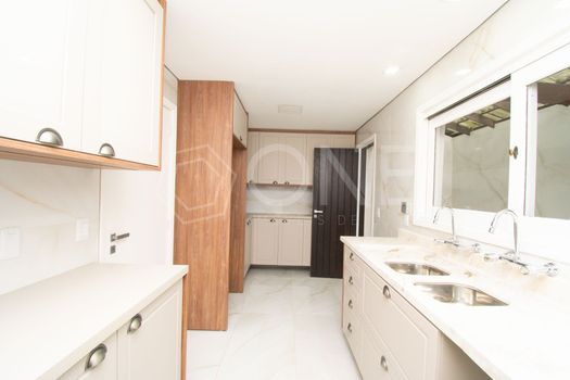 Foto 8 do(a) Apartamento de 3 quartos à venda em Petrópolis, Porto Alegre