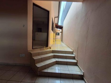 Foto 1 do(a) Casa de 3 quartos à venda em Vila Virgínia, Ribeirão Preto