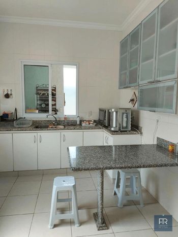 Foto 7 do(a) Casa em Condomínio de 4 quartos à venda em Jardim Inconfidência, Uberlândia