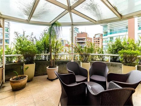 Foto 1 do(a) Cobertura de 5 quartos à venda em Vila Uberabinha, São Paulo