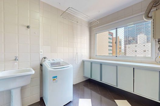 Foto 3 do(a) Apartamento de 3 quartos à venda em Itaim Bibi, São Paulo