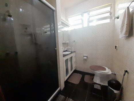 Foto 25 do(a) Casa de 3 quartos à venda em Jardim Isabel, Porto Alegre
