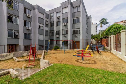 Foto 40 do(a) Apartamento de 3 quartos à venda em Vila Ipiranga, Porto Alegre