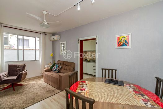Foto 2 do(a) Apartamento de 3 quartos à venda em Vila Ipiranga, Porto Alegre