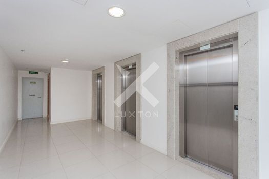 Foto 4 do(a) Sala / Conjunto Comercial false à venda em Floresta, Porto Alegre