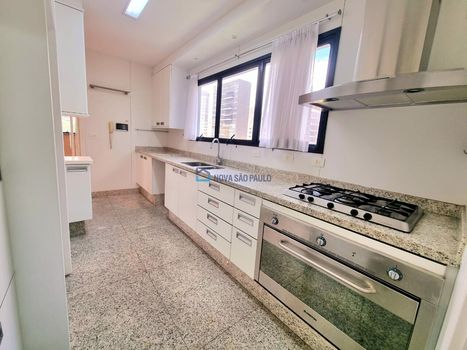 Foto 7 do(a) Apartamento de 4 quartos à venda em Indianópolis, São Paulo