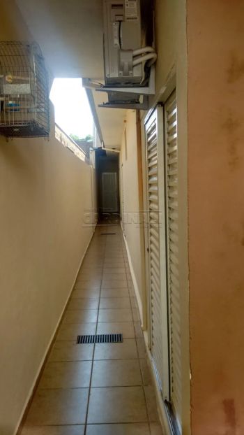 Foto 3 do(a) Casa de 3 quartos à venda em Parque Santa Felícia Jardim, São Carlos