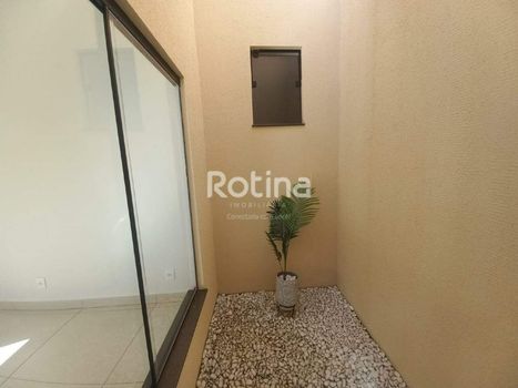 Foto 4 do(a) Casa de 2 quartos para alugar em Shopping Park, Uberlândia