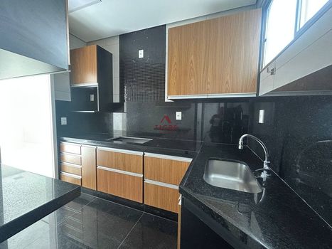 Foto 4 do(a) Apartamento de 3 quartos à venda em Ouro Preto, Belo Horizonte