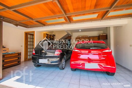 Foto 36 do(a) Casa de 4 quartos à venda em Chácara das Pedras, Porto Alegre