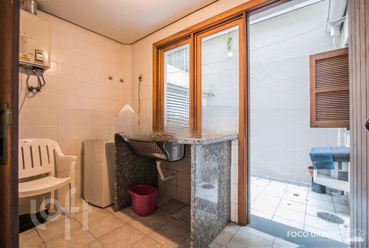 Foto 34 do(a) Casa de 4 quartos à venda em Chácara das Pedras, Porto Alegre