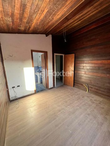 Foto 5 do(a) Casa de 4 quartos à venda em Chácara Jaraguá, São Paulo