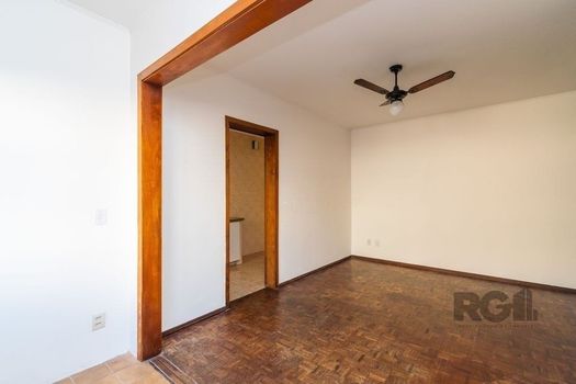Foto 3 do(a) Flat de 2 quartos à venda em Higienópolis, Porto Alegre