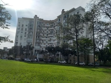 Foto 28 do(a) Flat de 3 quartos à venda em Vila Ipiranga, Porto Alegre
