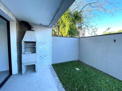 Foto 1 do(a) Apartamento de 2 quartos para alugar em Lagoa da Conceição, Florianópolis