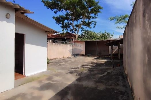 Foto 20 do(a) Casa de 3 quartos à venda em Centro, Lins