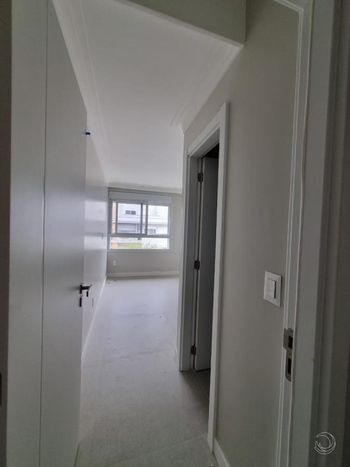 Foto 12 do(a) Apartamento de 3 quartos à venda em Jurerê, Florianópolis