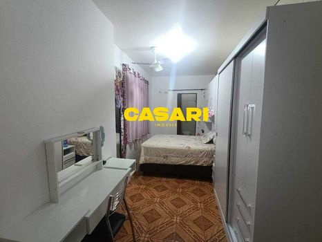 Foto 16 do(a) Casa de 3 quartos à venda em Jardim Las Vegas, Santo André