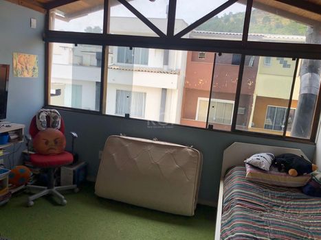 Foto 29 do(a) Casa de 3 quartos à venda em Guarujá, Porto Alegre