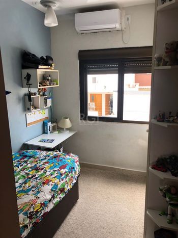 Foto 21 do(a) Casa de 3 quartos à venda em Guarujá, Porto Alegre