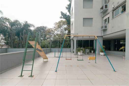 Foto 27 do(a) Apartamento de 3 quartos à venda em Passo da Areia, Porto Alegre