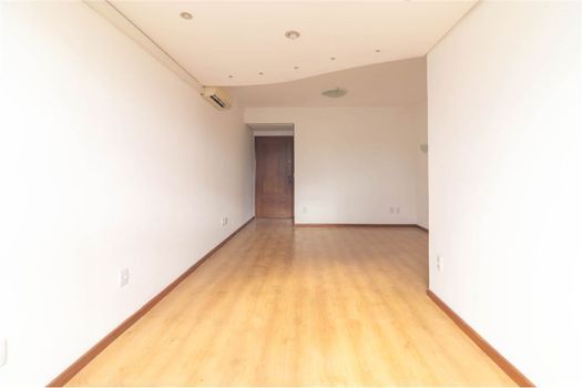 Foto 12 do(a) Apartamento de 3 quartos à venda em Passo da Areia, Porto Alegre