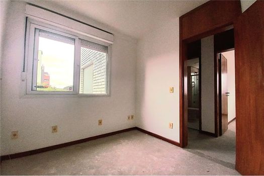 Foto 15 do(a) Apartamento de 3 quartos à venda em Passo da Areia, Porto Alegre