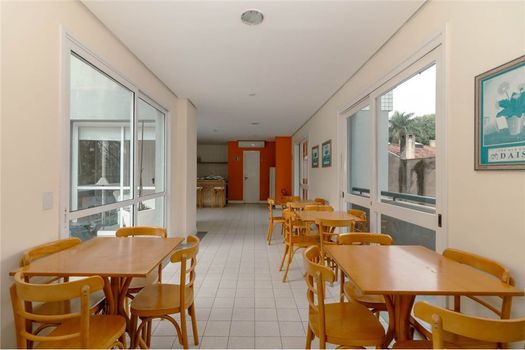 Foto 29 do(a) Apartamento de 3 quartos à venda em Passo da Areia, Porto Alegre