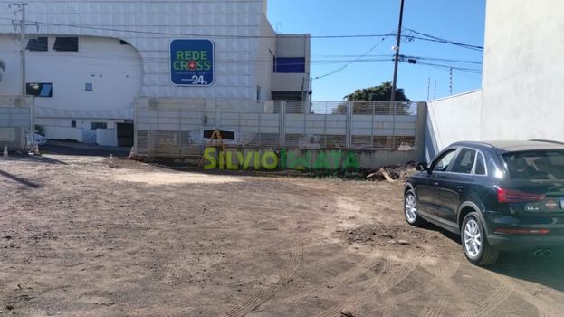 Foto 3 do(a) Terreno false à venda em Jardim Guaporé, Maringá