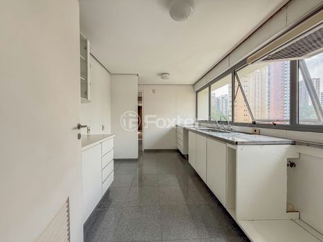 Foto 15 do(a) Apartamento de 4 quartos à venda em Jardim Londrina, São Paulo