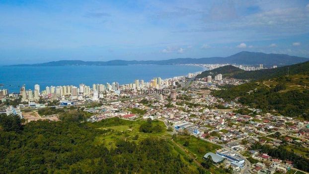 Foto 1 do(a) Casa em Condomínio false à venda em null, Itapema