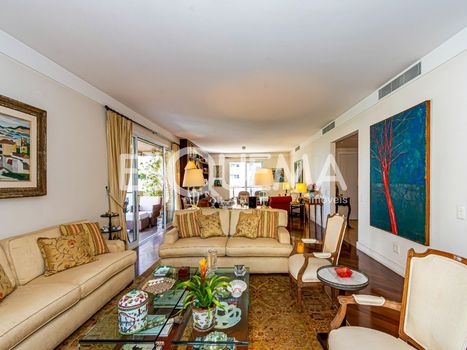 Foto 4 do(a) Apartamento de 3 quartos à venda em Jardim Europa, São Paulo
