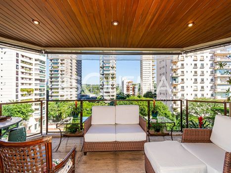 Foto 2 do(a) Apartamento de 3 quartos à venda em Jardim Europa, São Paulo