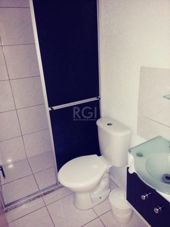 Foto 9 do(a) Flat de 2 quartos à venda em Vila Nova, Porto Alegre