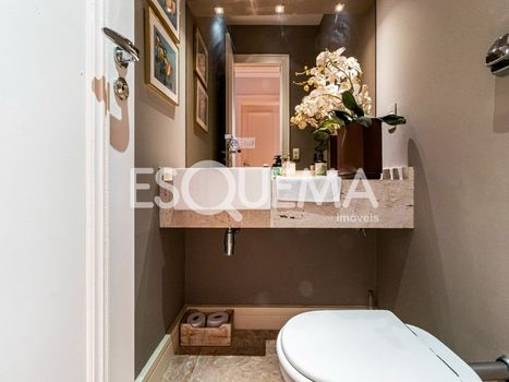 Foto 10 do(a) Casa em Condomínio de 3 quartos à venda em Real Parque, São Paulo