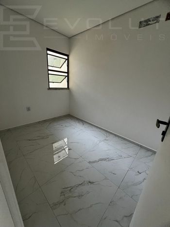 Foto 5 do(a) Casa de 4 quartos à venda em Jardim das Oliveiras, Fortaleza