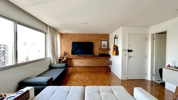 Foto 2 do(a) Apartamento de 3 quartos à venda em Vila Olímpia, São Paulo