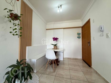 Foto 2 do(a) Apartamento de 2 quartos à venda em Vila Veranópolis, Cachoeirinha